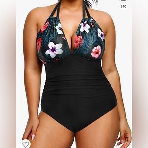 BRAND NEW! Aqua Eve Tummy Control Halter Swimwear